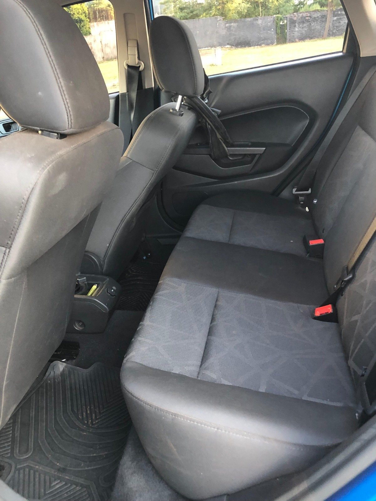 
								Ford Fiesta completo									