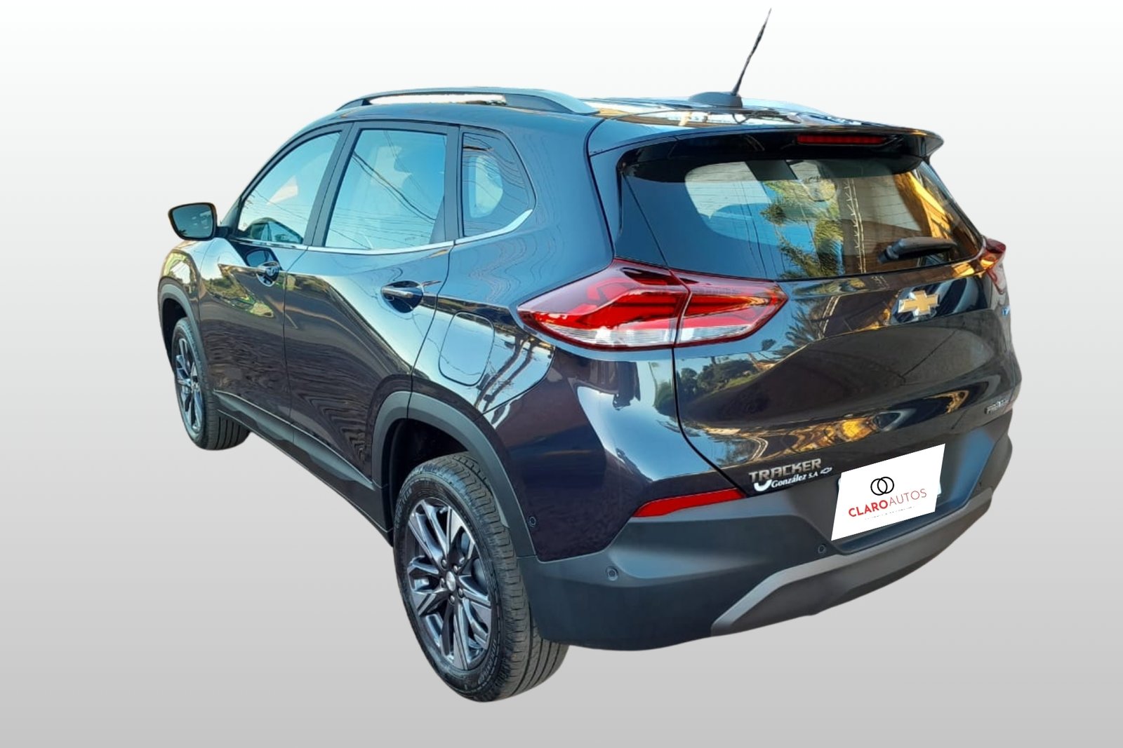 
								Tracker Premier completo									