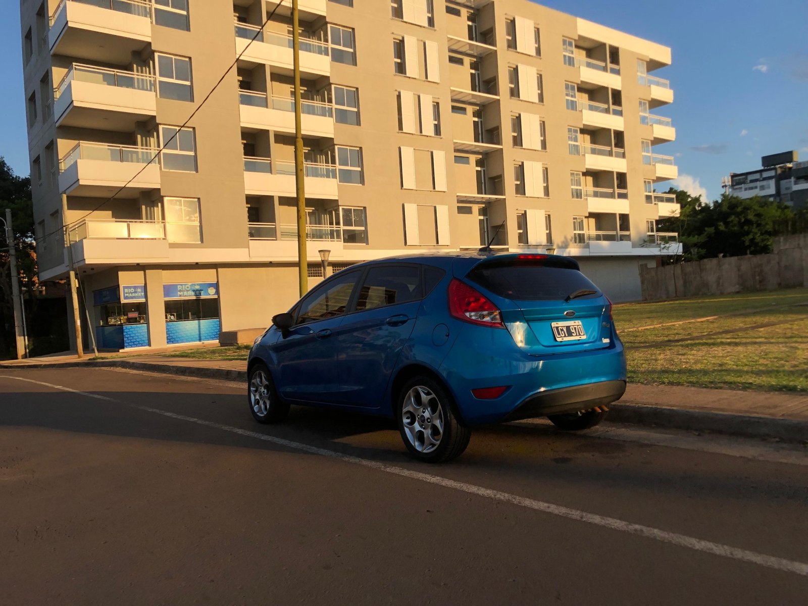 
								Ford Fiesta completo									