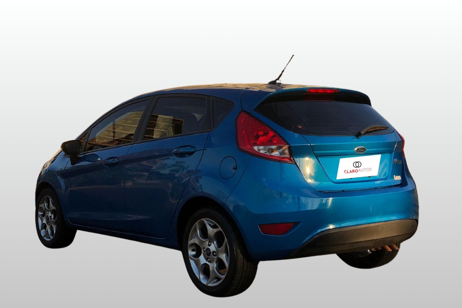 
								Ford Fiesta completo									