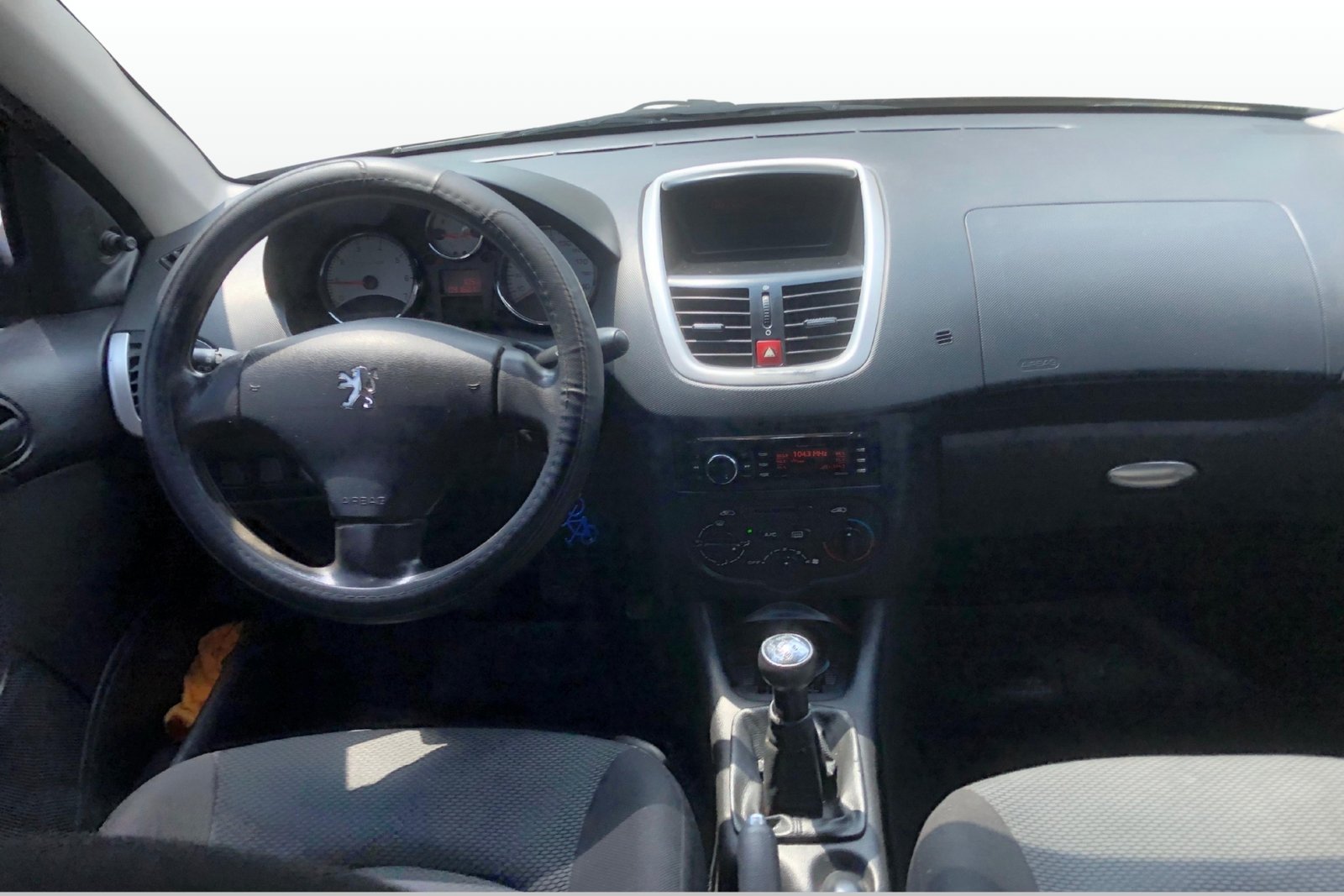 
								Peugeot 207 completo									