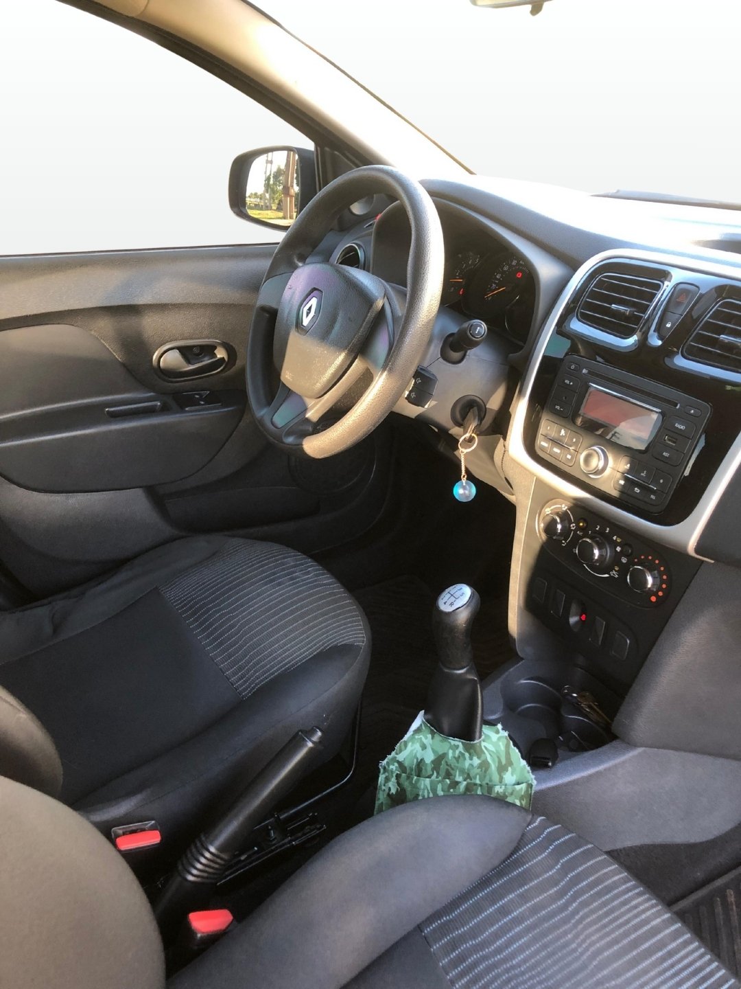 
								RENAULT LOGAN completo									