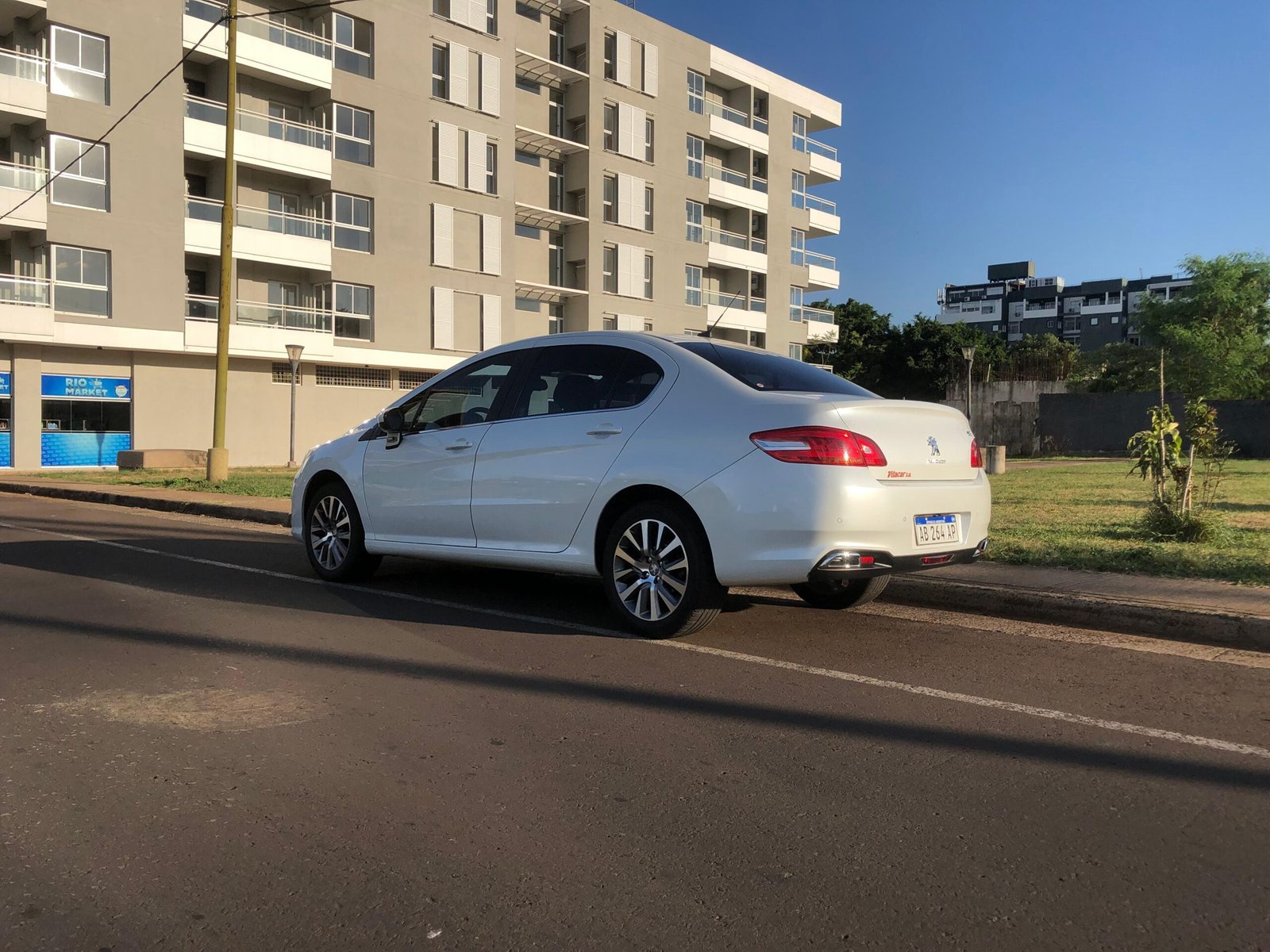 
								PEUGEOT 408 HDI completo									