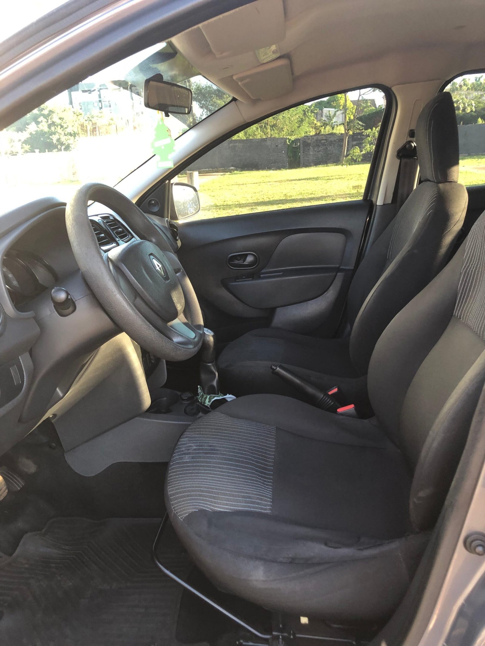 
								RENAULT LOGAN completo									