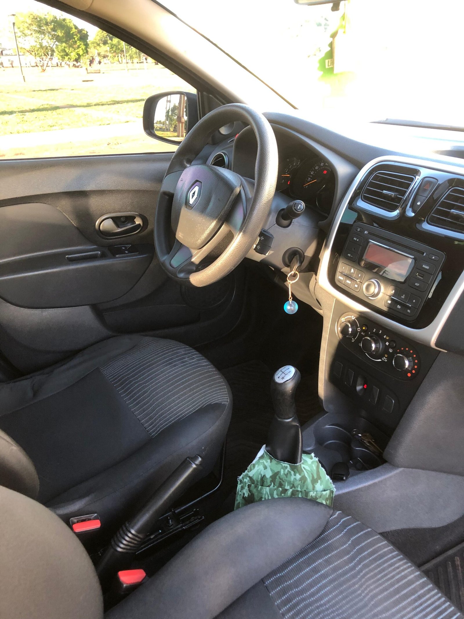
								RENAULT LOGAN completo									