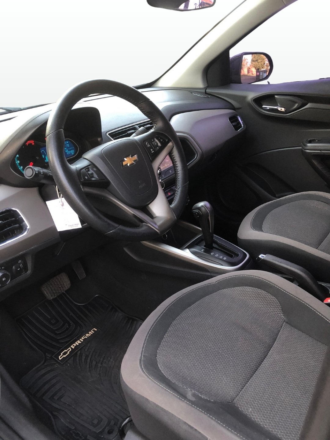 
								Chevrolet Prisma completo									
