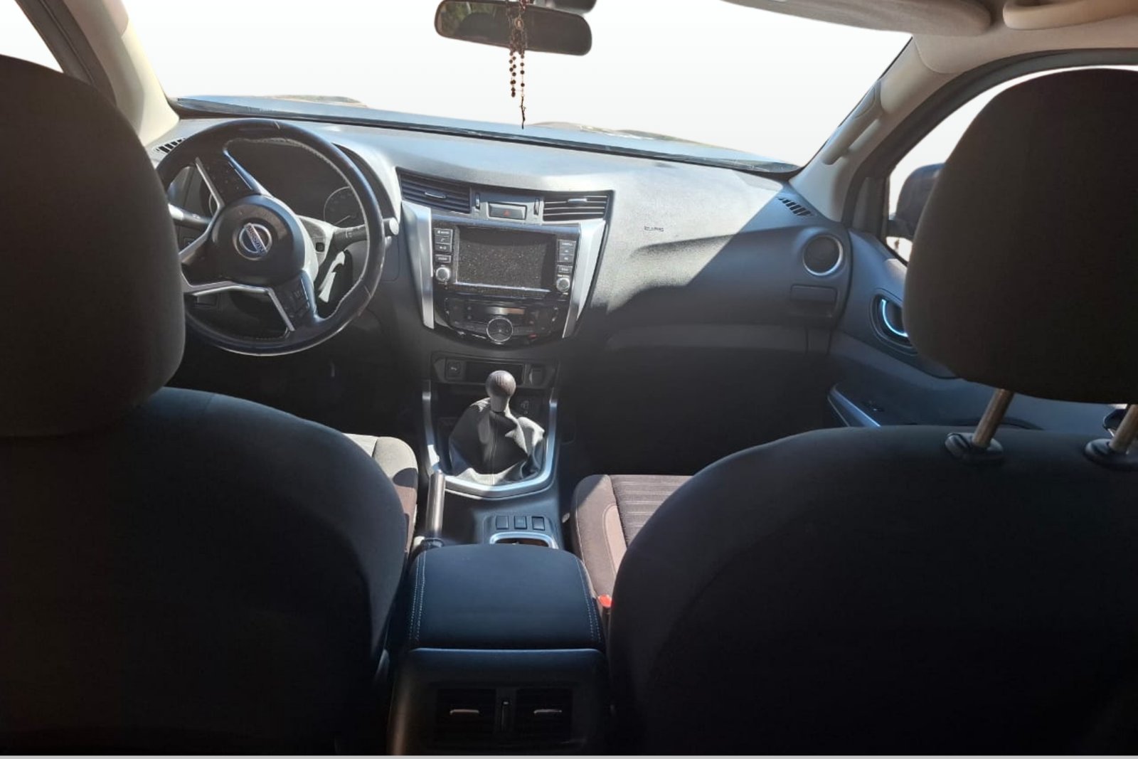 
								NISSAN FRONTIER XE MT completo									