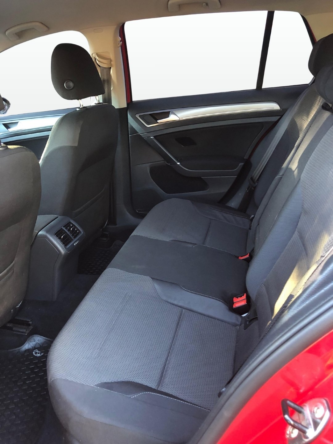 
								VOLKSWAGEN GOLF COMFORTLINE 1.4 TSI completo									