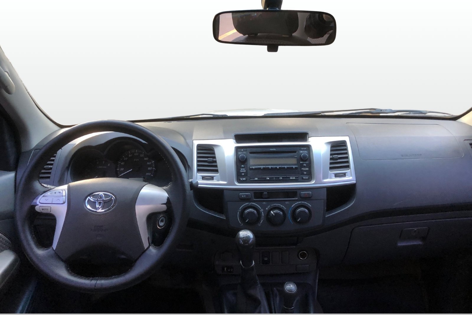 
								HILUX TDI SR 2012 completo									