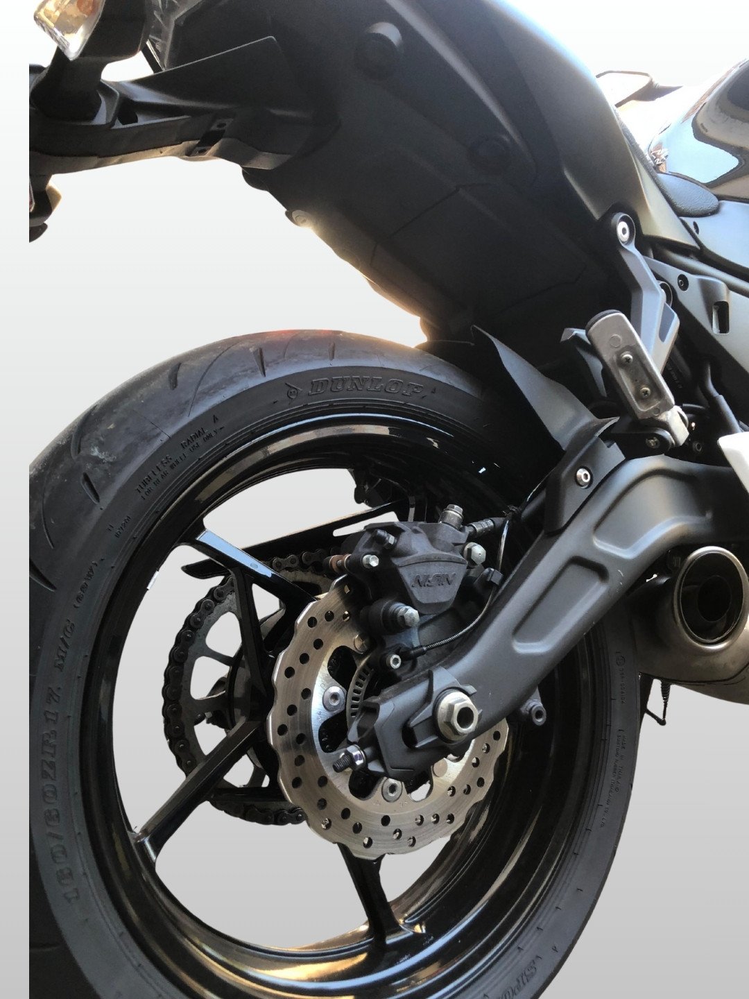 
								KAWASAKI Z650 completo									