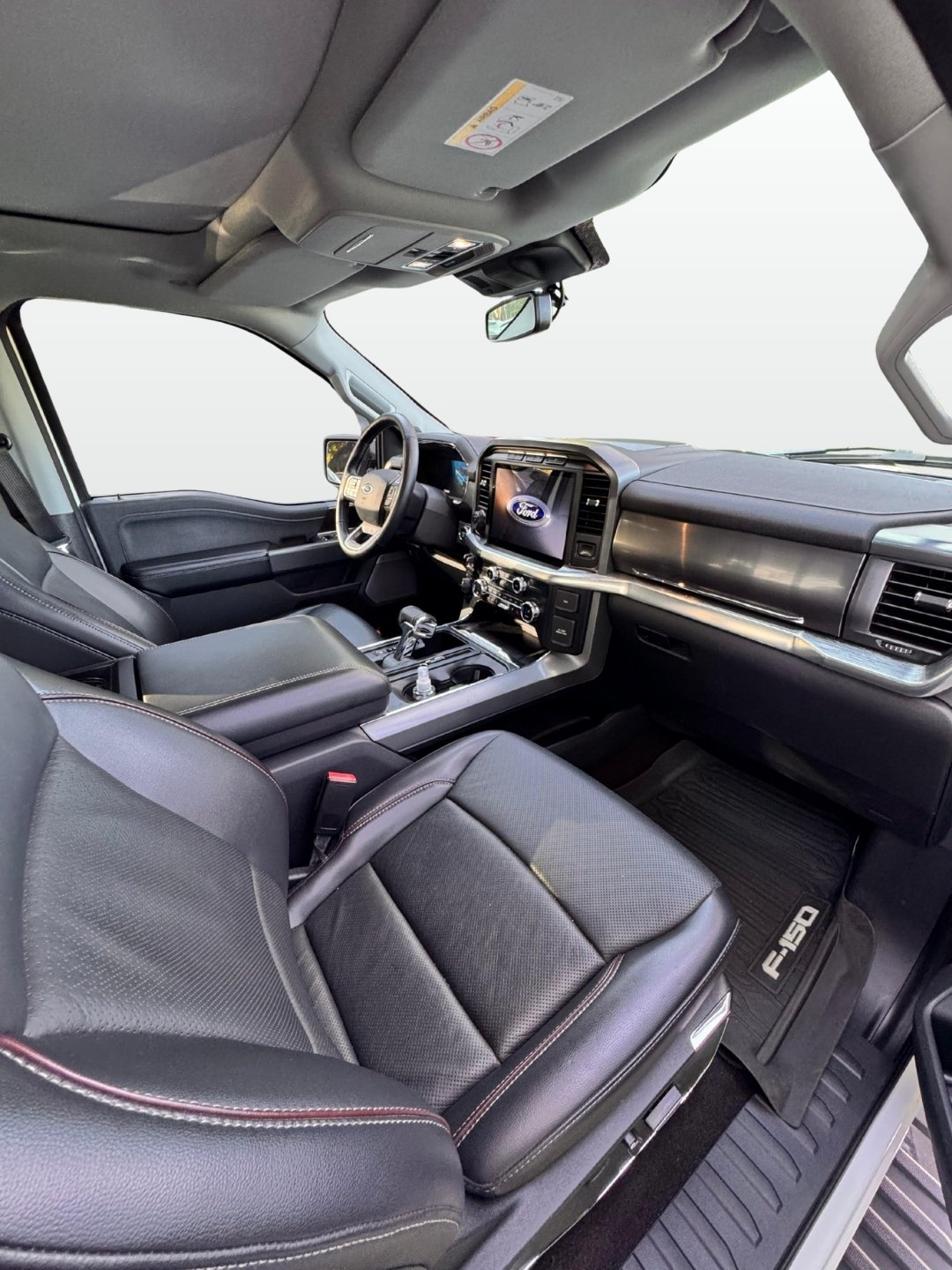 
								F150 LARIAT completo									