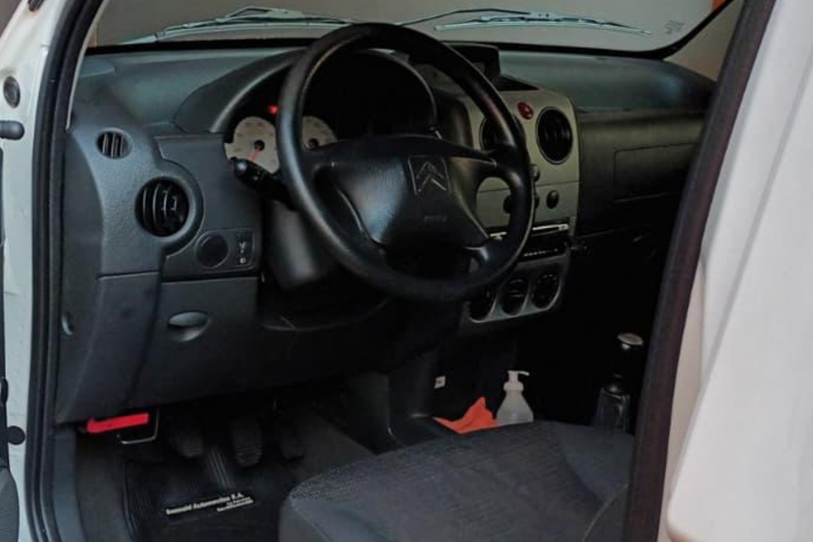 
								CITROEN BERLINGO BUSINESS completo									