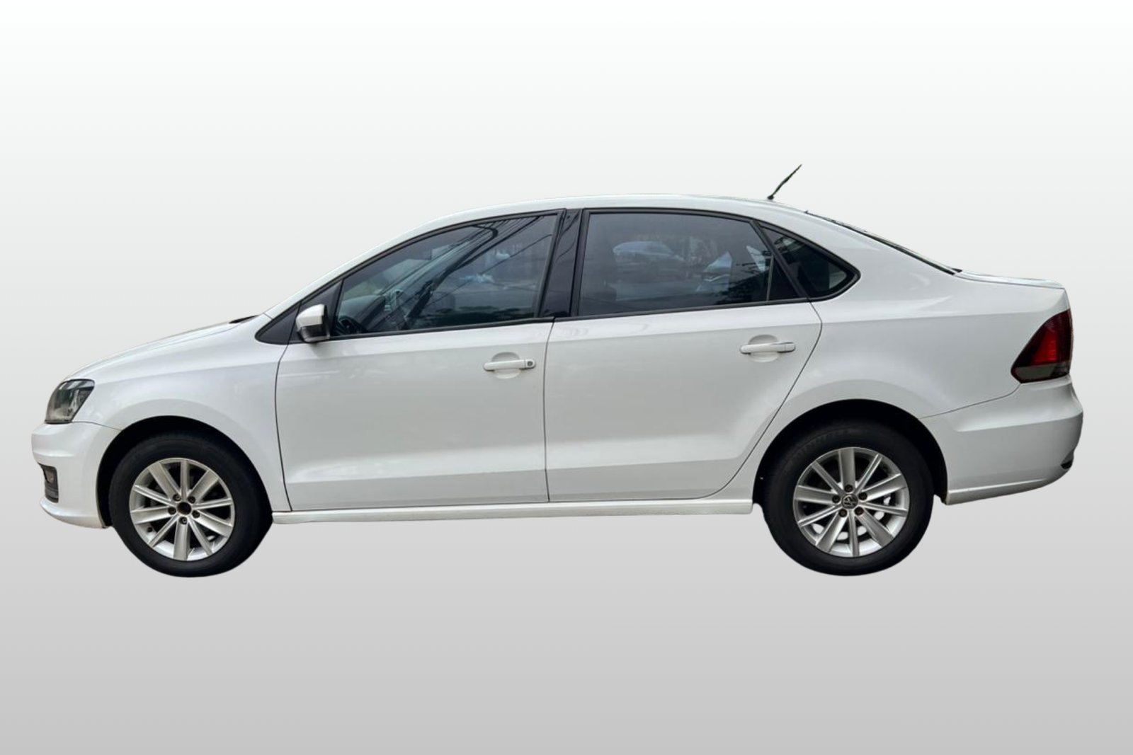 
								POLO 4 PUERTAS completo									