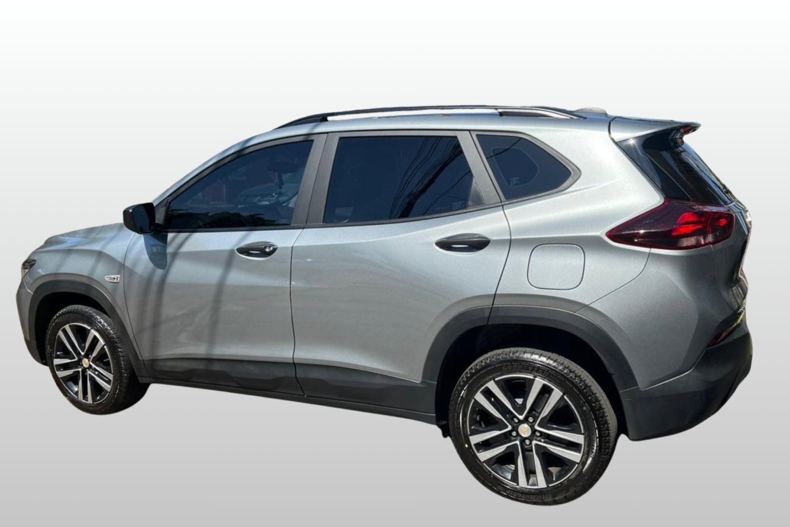 
								TRACKER 1.2 TURBO MT completo									