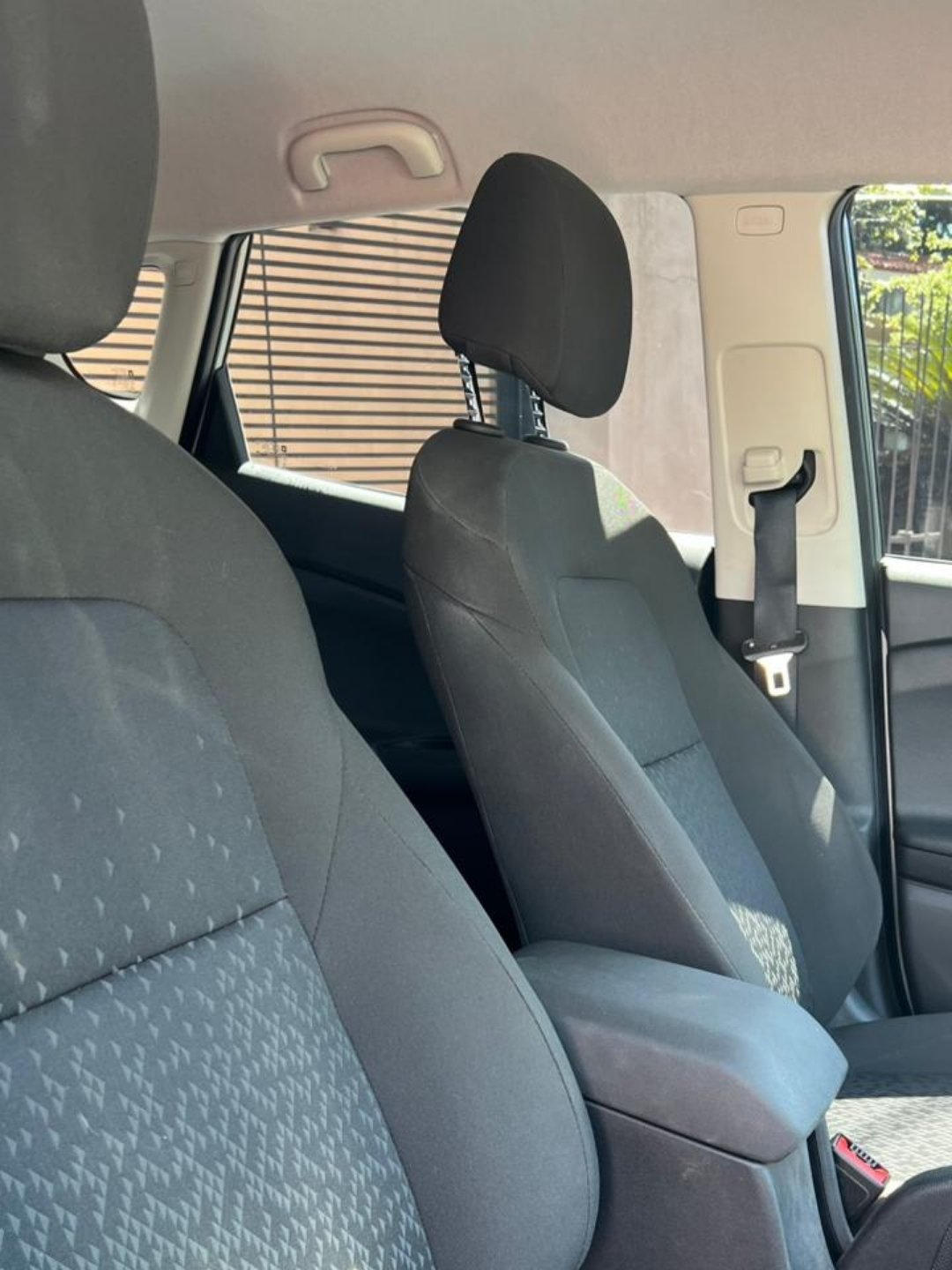 
								TRACKER 1.2 TURBO MT completo									