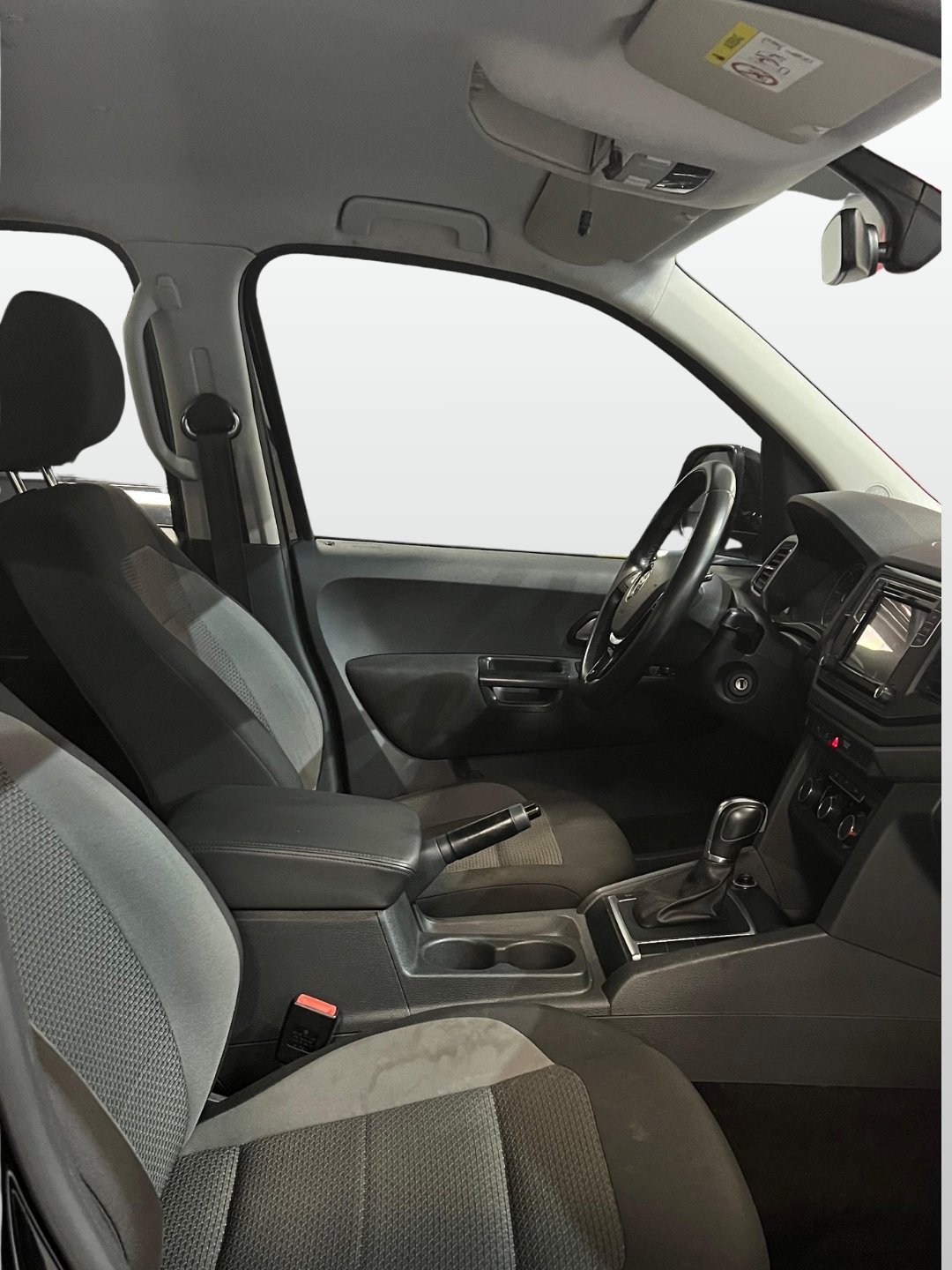 
								VOLKSWAGEN AMAROK 3.0 completo									