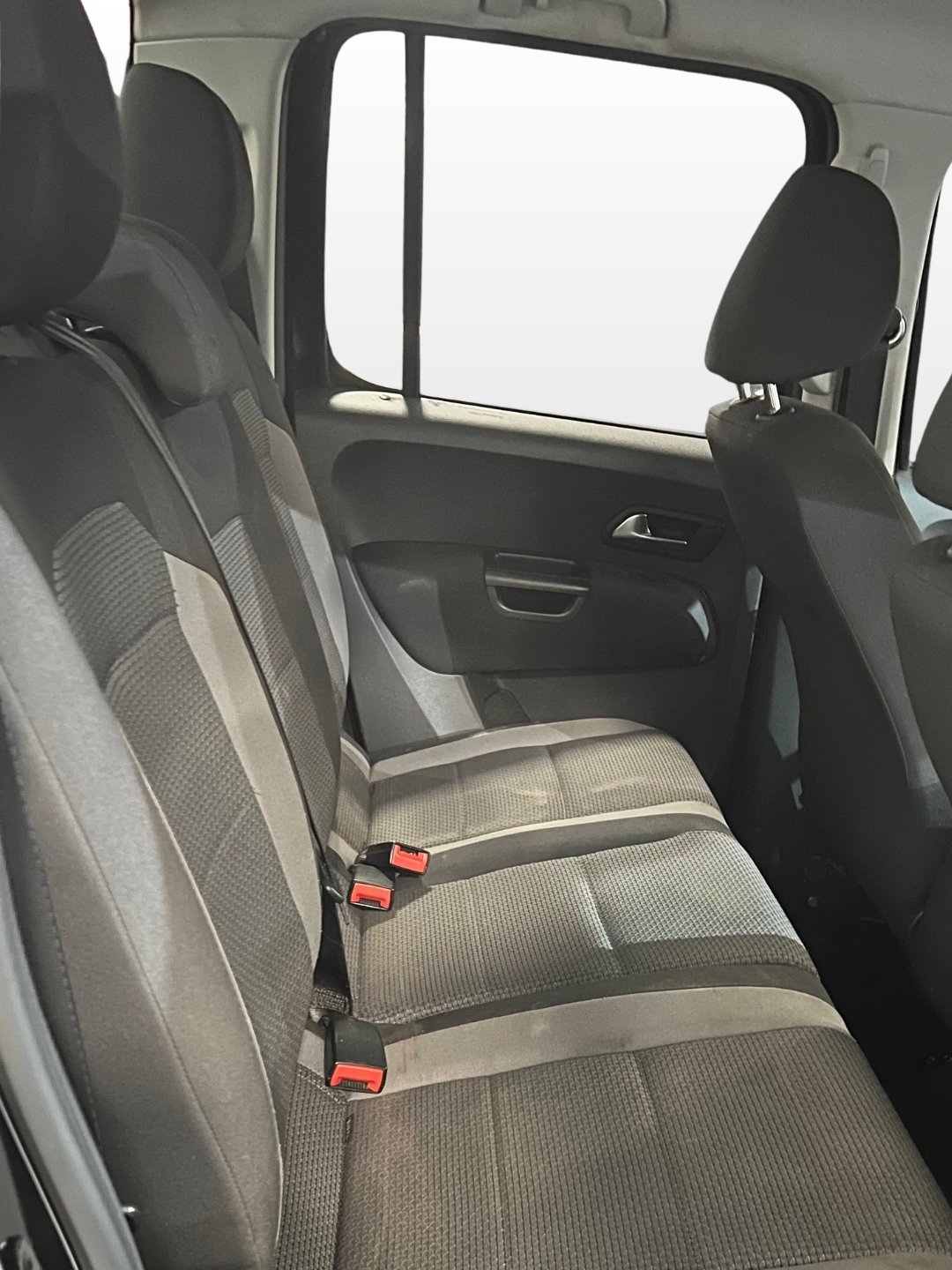 
								VOLKSWAGEN AMAROK 3.0 completo									